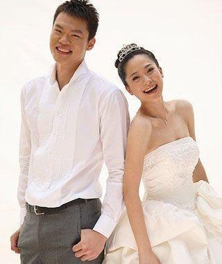 前男篮国手朱芳雨现状, 曾被骂渣男, 与第二任娇妻生子成人生赢家
