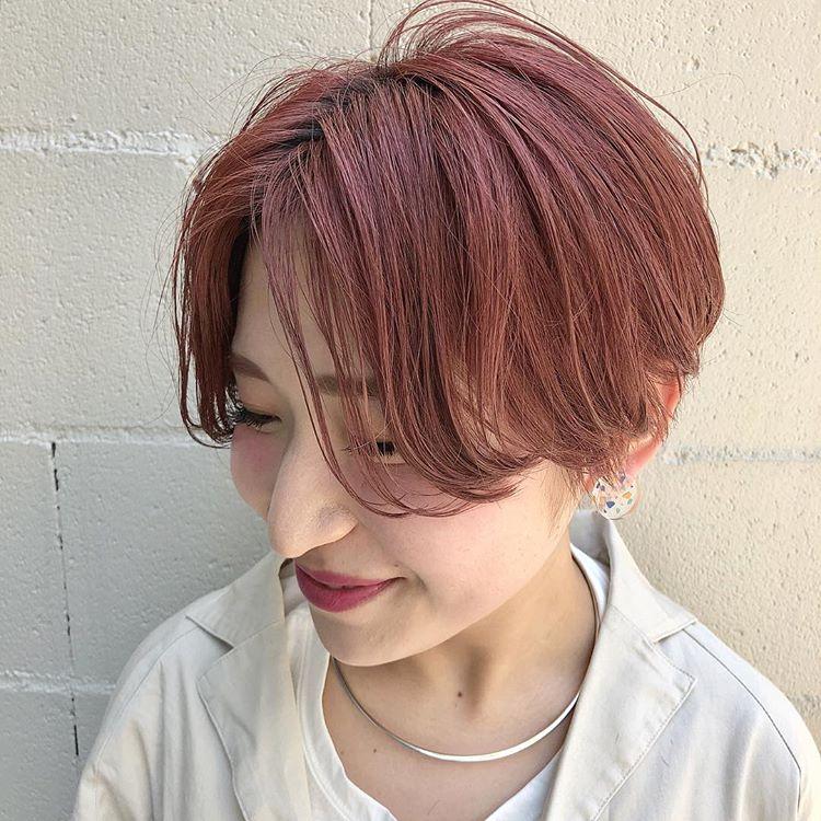 棕红色短发年轻百搭又有活力