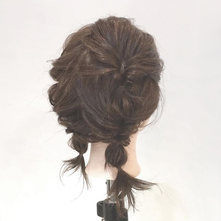 优雅魅力,最近很火的几款气质编发,减龄气质的韩式发型!