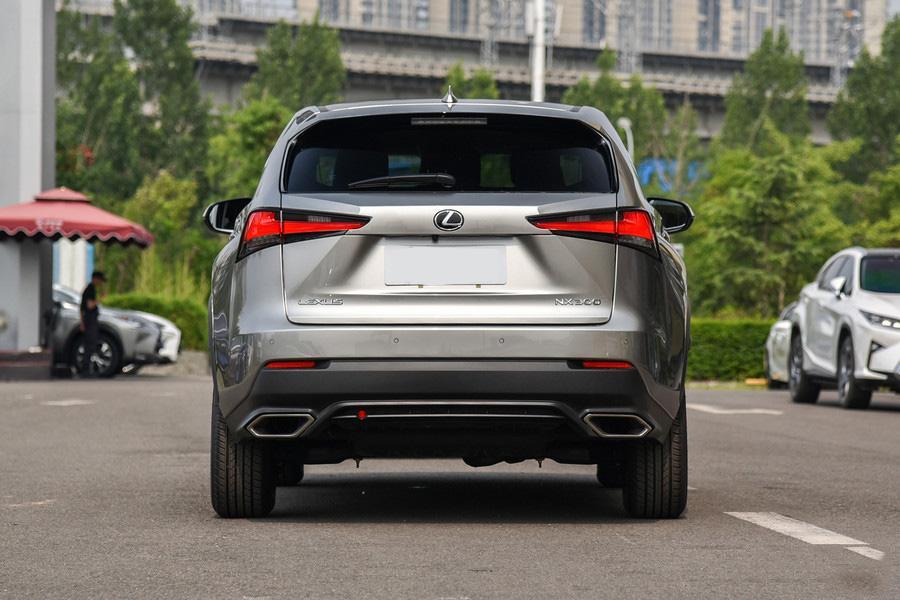 30万的雷克萨斯suv,比q3好看比gla大,还犹豫买啥宝马x1