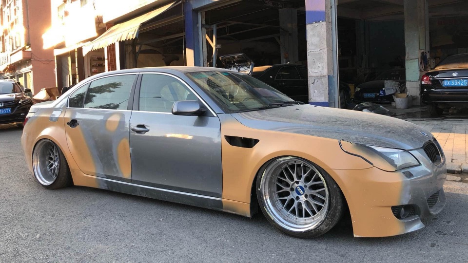 改装就是不断追求个性,冷门的宝马e60也能打造出极致低姿态!