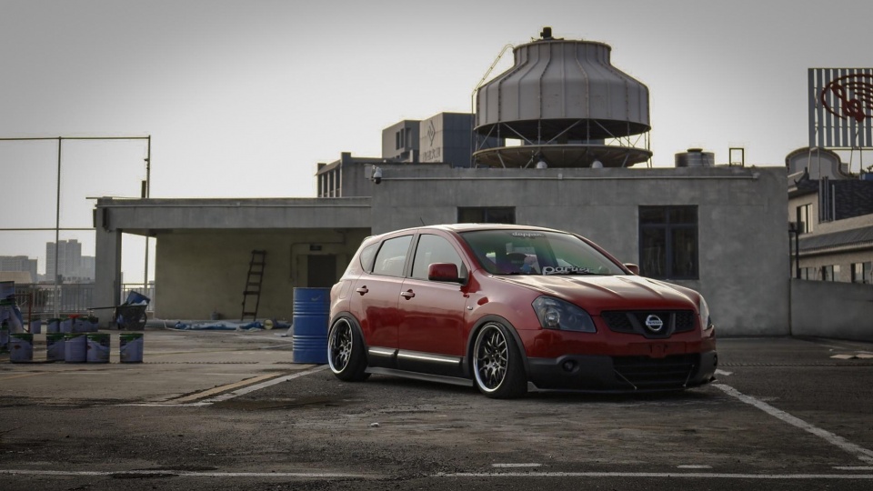 接手老妈的逍客改成低姿态,换了5套轮毂后终于找到理想状态!