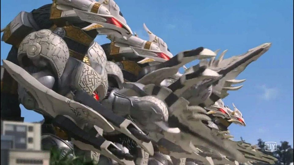 原以为在迪迦帮助下可以打倒这5只加拉特隆mk3,可