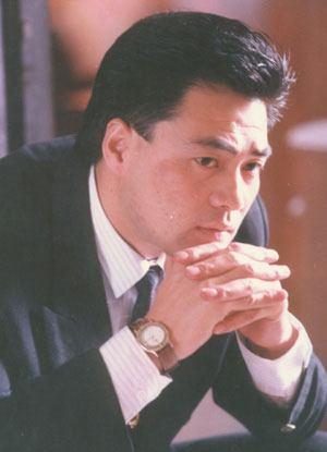 55岁尤勇和妻子生活素颜照曝光两次婚姻终获幸福妻子高挑有气质