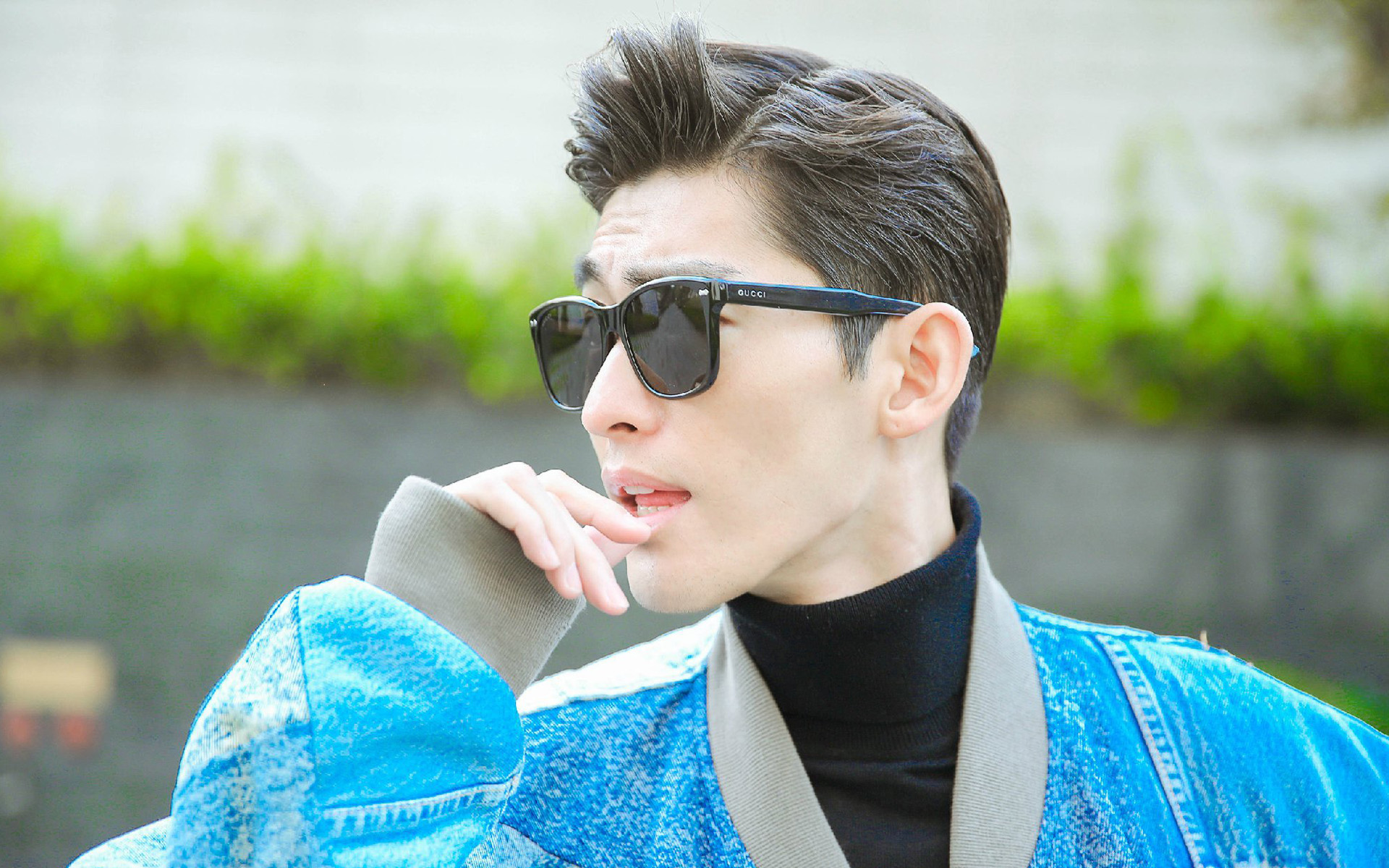 还一天上俩,"张翰天然纯情照","张翰回应恶搞表情包",搞笑,张翰被网友