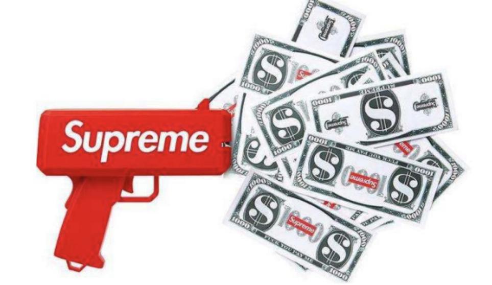 万物皆可supreme这辆车自然也不例外