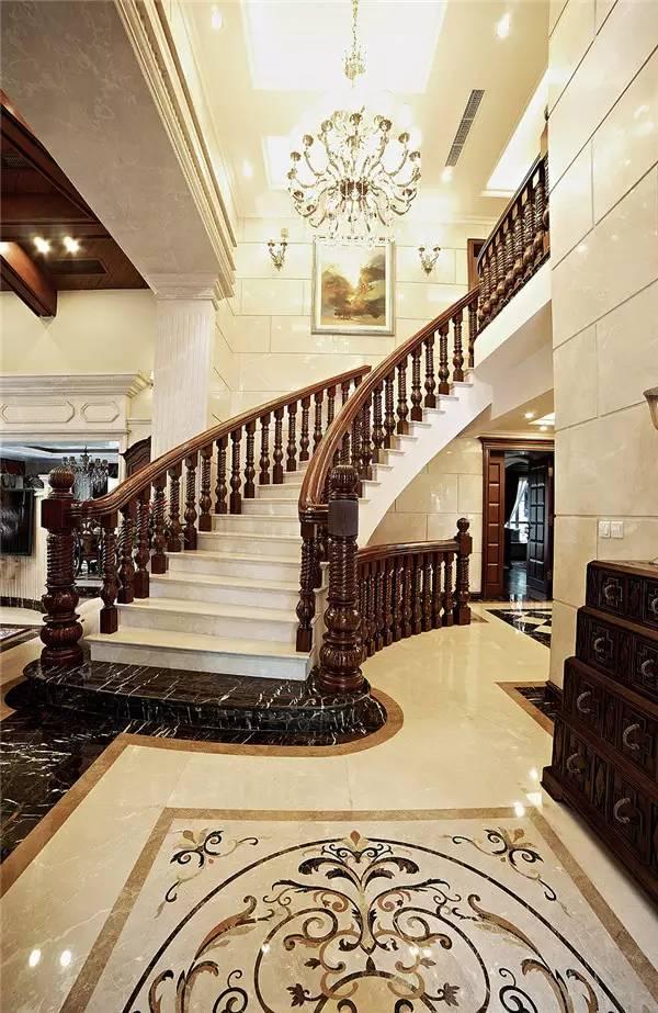 精美楼中楼楼梯设计,每一款都实用,这样的楼梯着实夺人眼球!