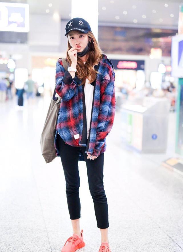 关晓彤|鹿晗|美貌_新浪新闻