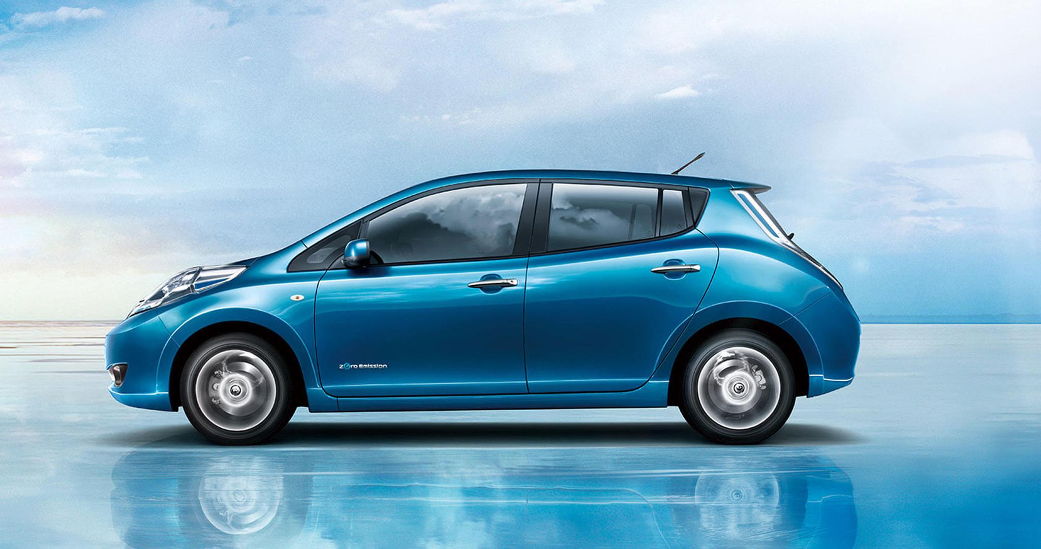 丰田卡罗拉双擎,本田新雅阁锐混动,日产启辰晨风纯电动车,深港