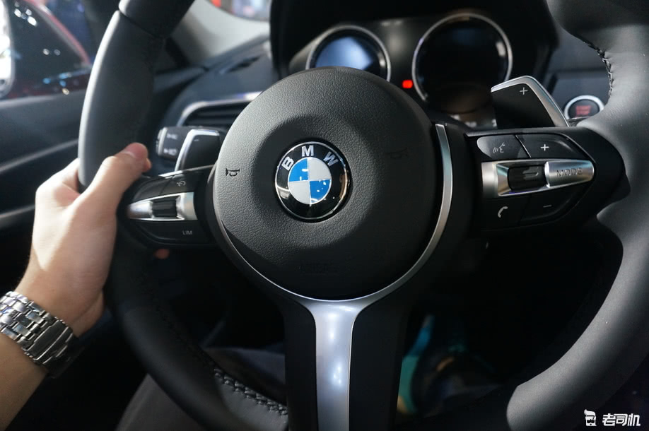 再不会被当买菜车 宝马1系三厢m套装亮相 颜值蹭蹭往上涨