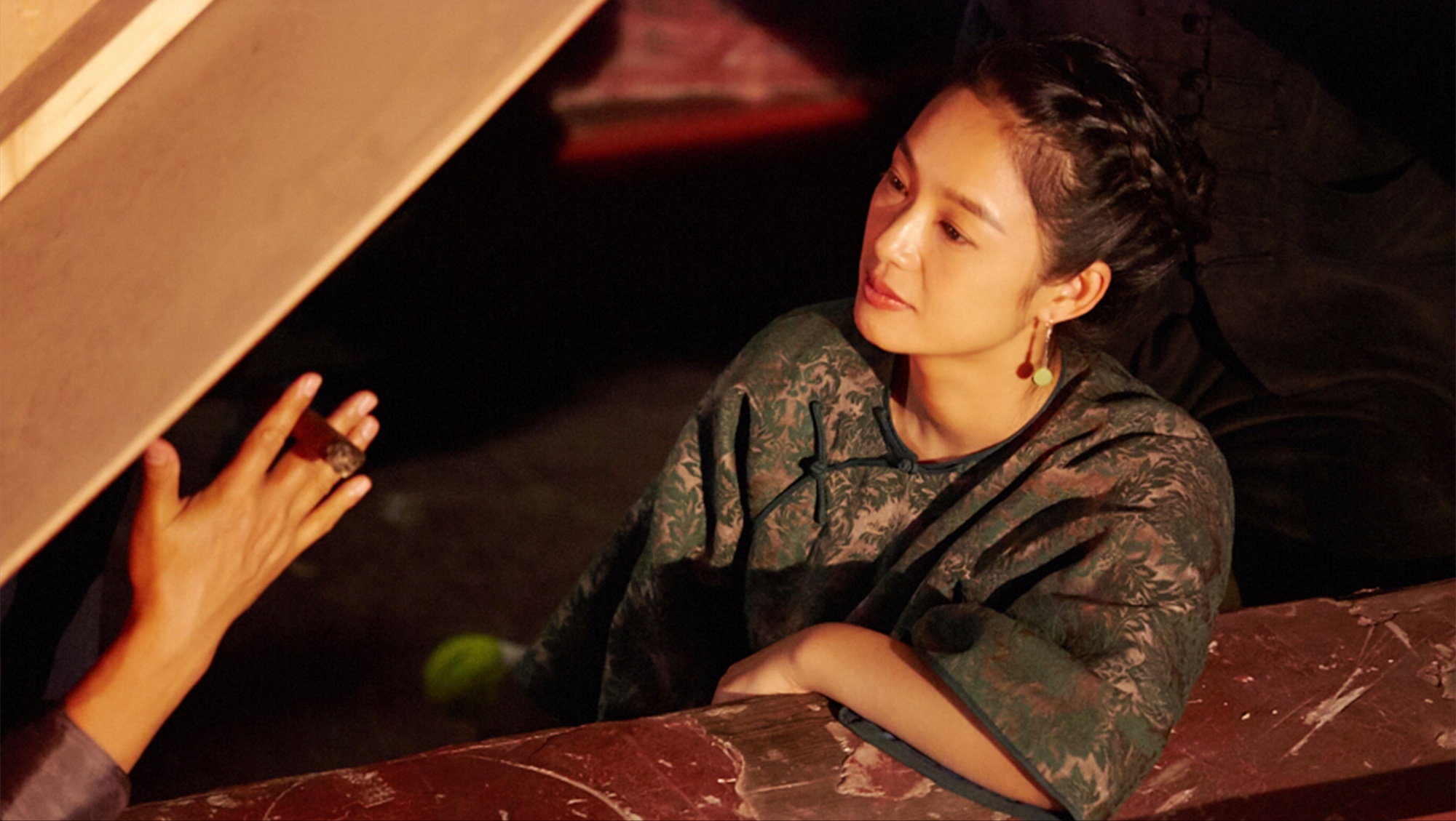 很姜文的《邪不压正》,网友:我不喜欢!因为彭于晏才看下去的