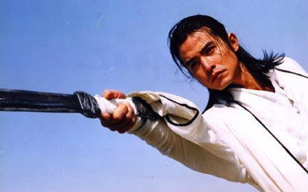 同样是演西门吹雪何润东算是被网友骂得最惨的一个了