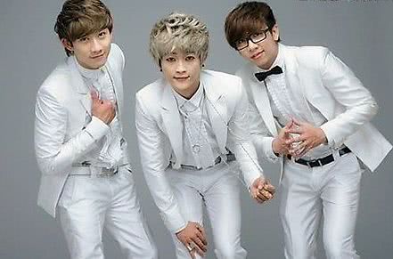 当年的越南天团洗剪吹三人组如今成了这样