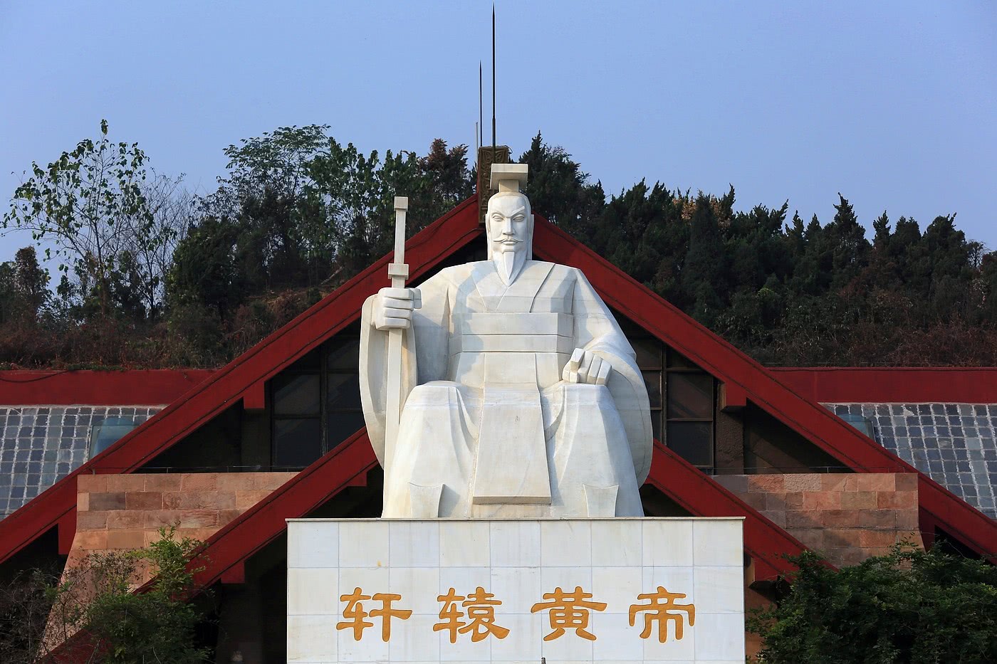 老外去郑州旅游,下火车就蒙了,直言:这是到了印度吗?