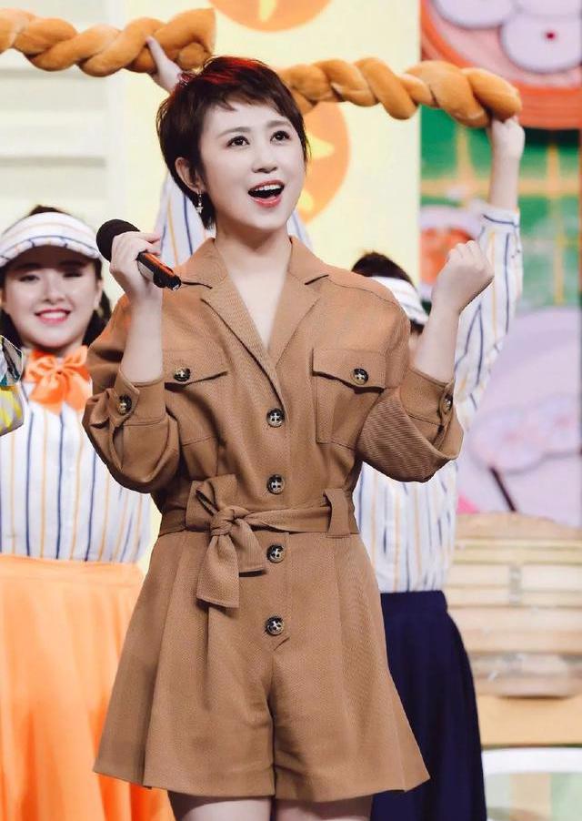 从只身北漂遇黑中介到双十亿女主,她这一路的经历就是部励志史|马丽