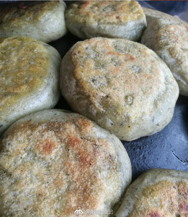 贵州安顺特产毛香粑,记得小时候的那个味道