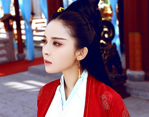 古天乐新剧《真三国无双》看到这样的关二爷,希望吕布打死三英?