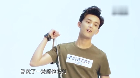 吴磊谈与关晓彤感情戏公然飙车 尺度太大