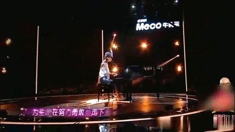 无限歌谣季于文文蒙面演唱稻香,歌声优美,台下