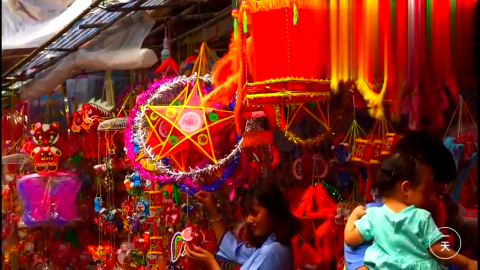 越南女人也爱拍照!看看越南人长相怎么样和中