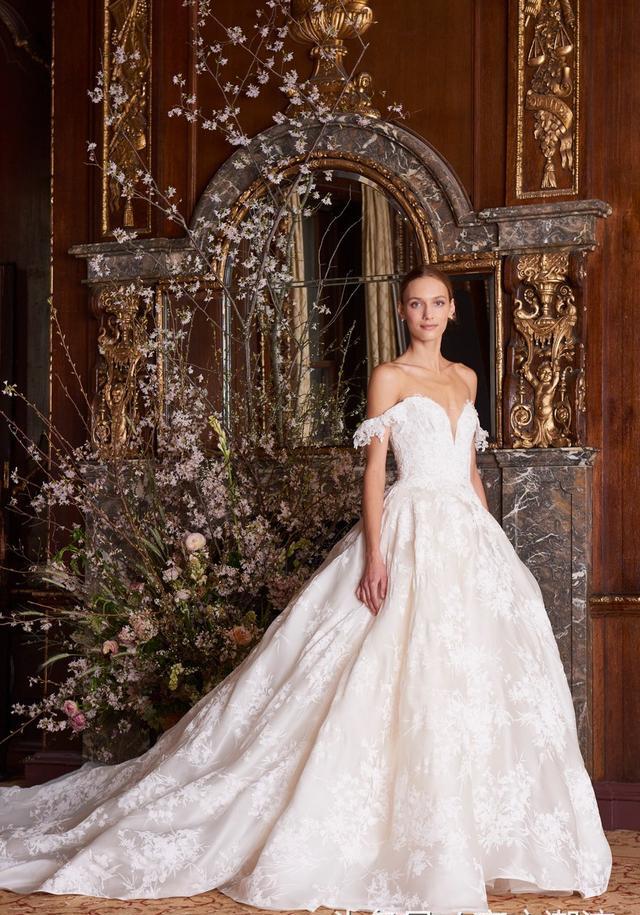 monique lhuillier2019春夏婚纱礼服系列!