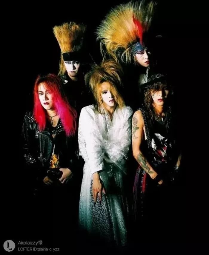 其实,日本和欧美视觉系摇滚文化,很多时候就是杀马特的渊源.