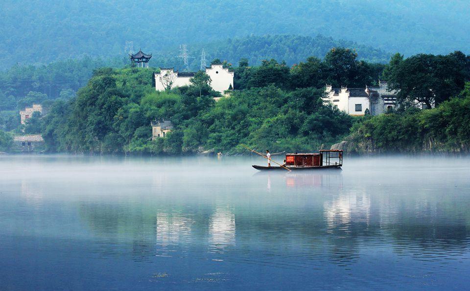 今日在桃花潭, 总算见识到了"桃花潭水深千尺"之景象了