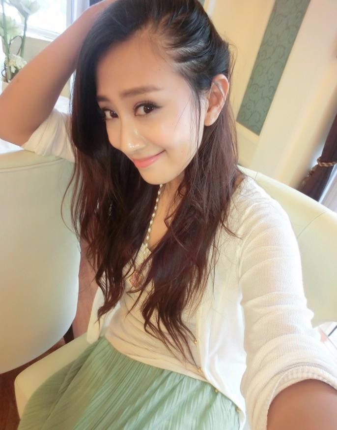 美图分享:邻家大女孩素颜清纯自拍