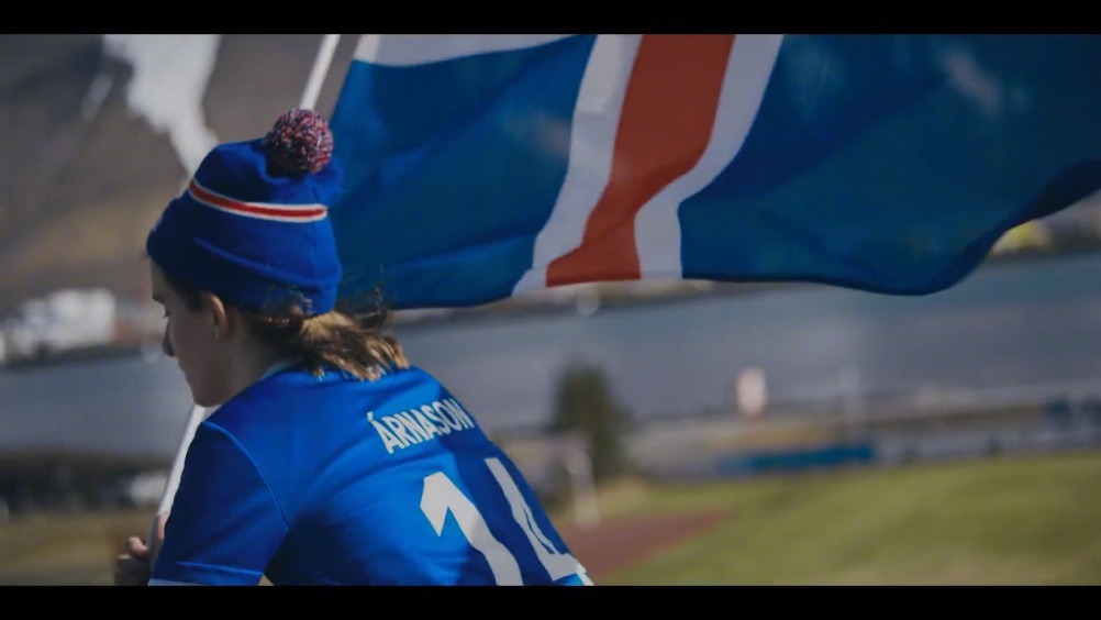 冰岛守门员哈尔多松在成为一名职业足球门将之