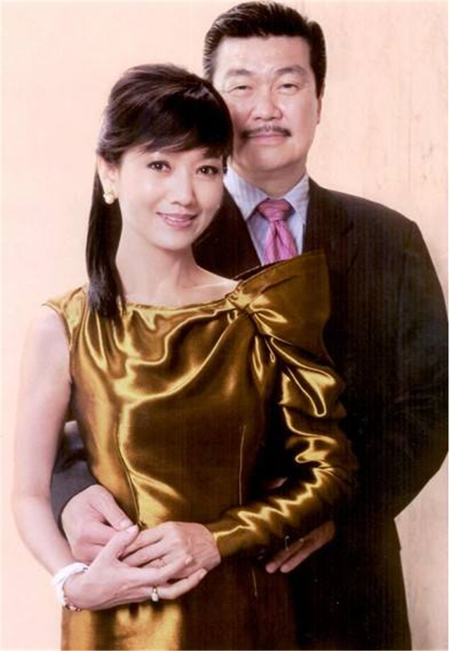 曾是绝世美颜,因一场激情戏而离婚,今嫁丑男坐劳斯莱斯成这般!