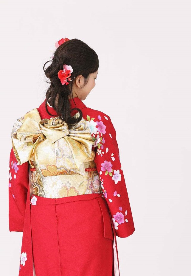 日本女式和服背后的小书包竟是这么来的?真相让人难以启齿!