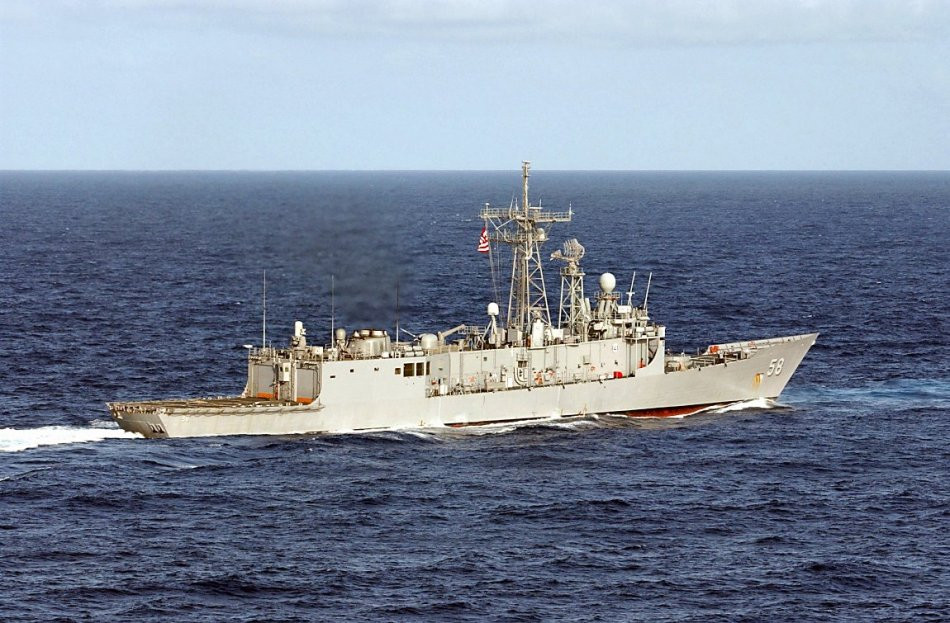 美国佩里级护卫舰配置比较低火力不够强但也排水量四千吨了
