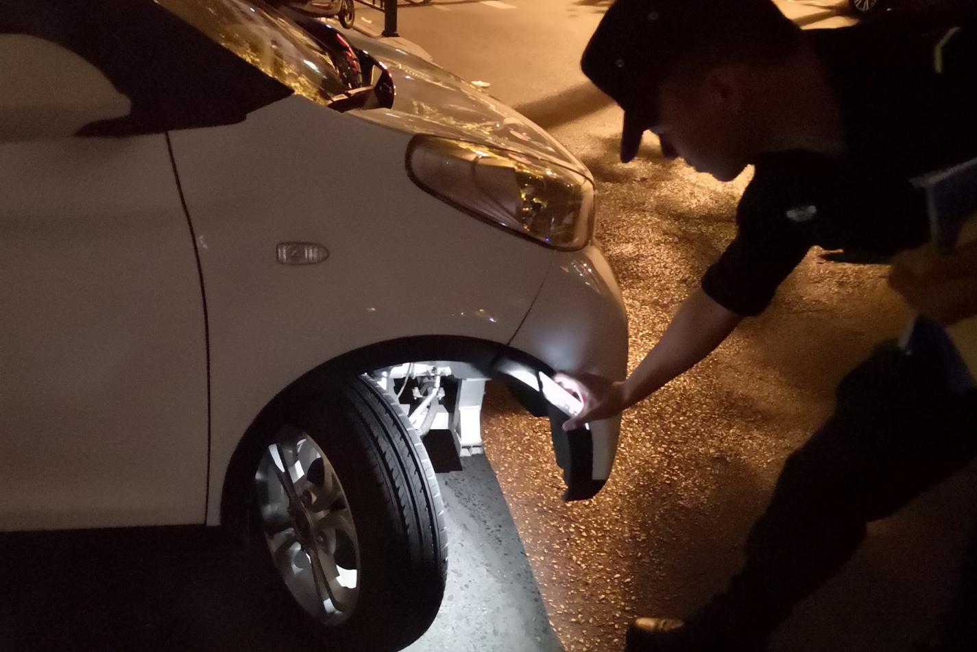 共享汽车深夜抛锚,客服无人接,急坏聋哑司机