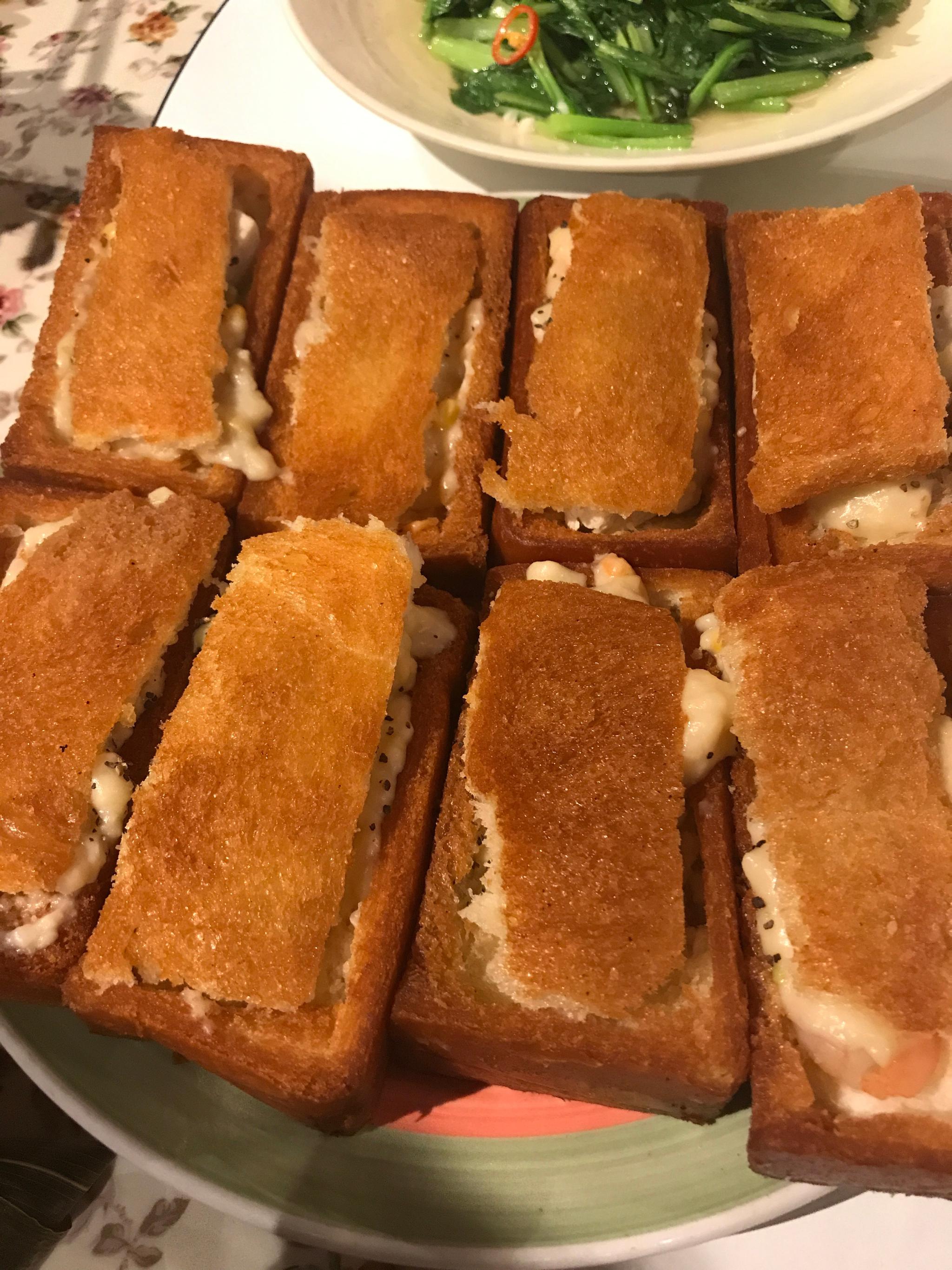 中午在故宫餐厅的饭饭图⑦叫棺材板台南小吃