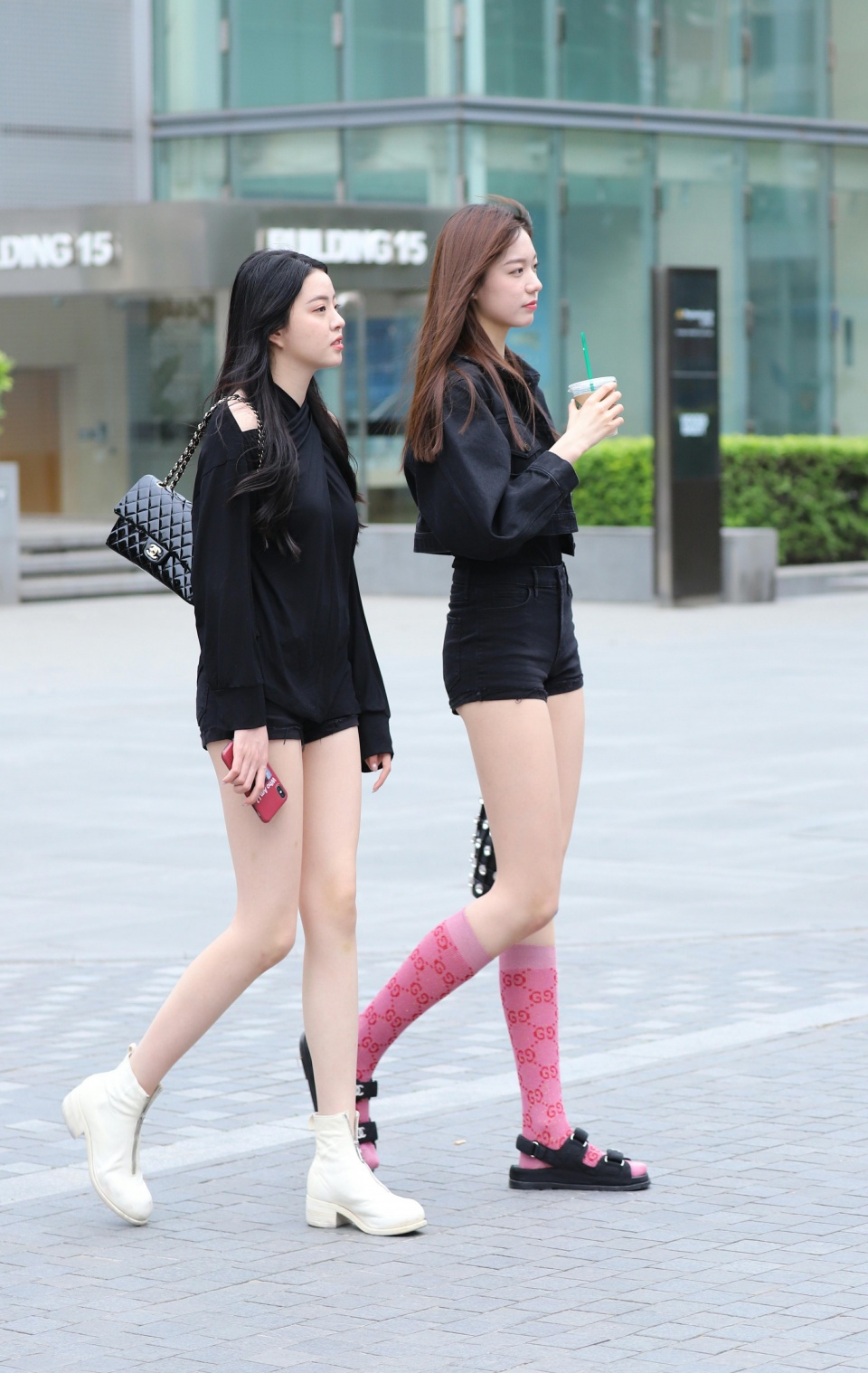 街拍街头偶遇八位长腿女孩心竟然也动了八次