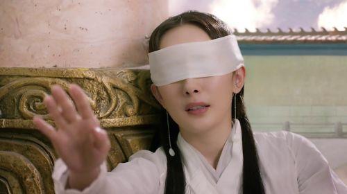 这个桥段,与《三生三世十里桃花》中白浅经历情劫时,被素锦陷害,被