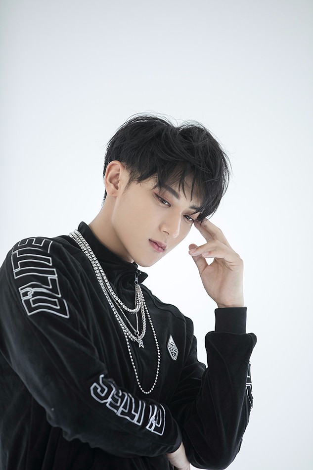 黄子韬写真大片曝光 "韬式"时尚酷炫来袭