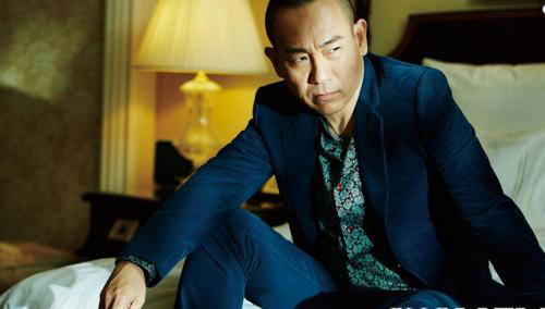 反而是在他母亲的葬礼上有个不知名的男艺人彭冠期引发了大家的注意