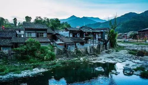 从2017回到明清,从明清走去民国,转了个大圈原来就在"风雷镇"