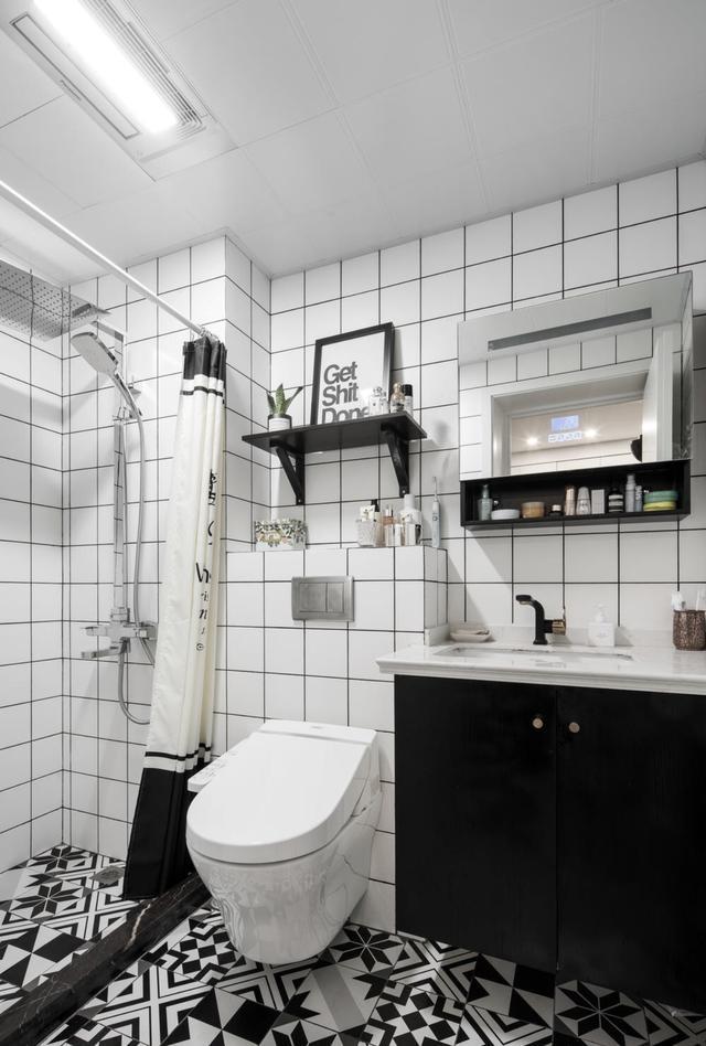 这样简单的独单装修,独居或二人世界都适宜,光看着就舒服