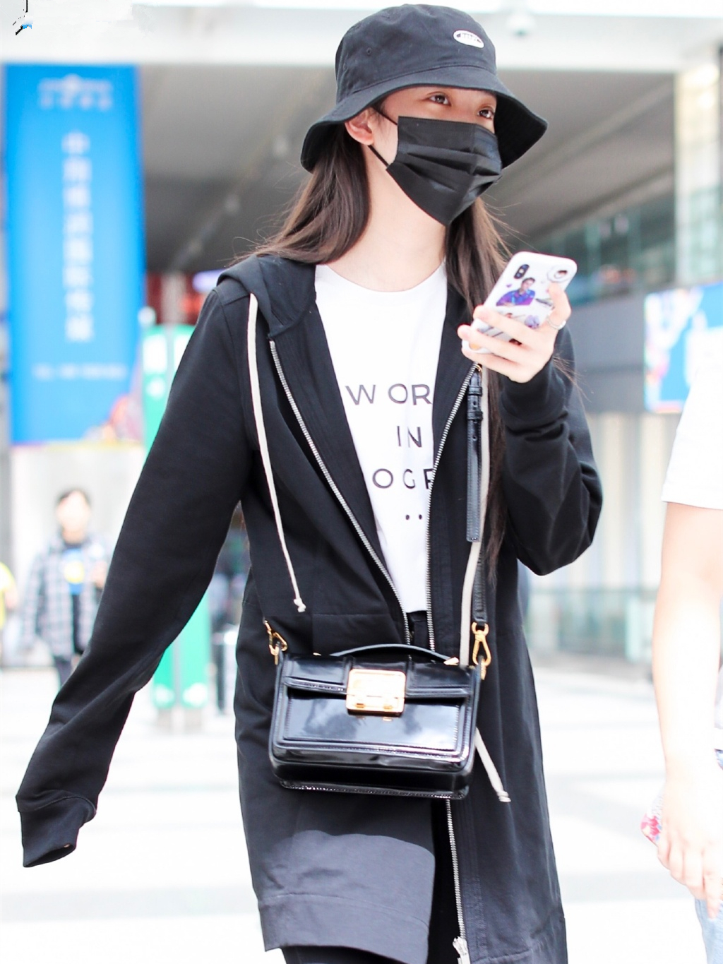 渔夫帽搭配什么衣服男（渔夫帽搭配什么衣服）-第2张图片-潮百科