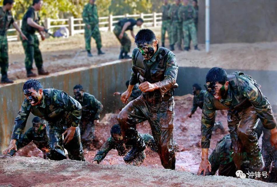 深度揭秘最最最刺激的兵种:特种兵|特种兵|战士|训练_新浪新闻