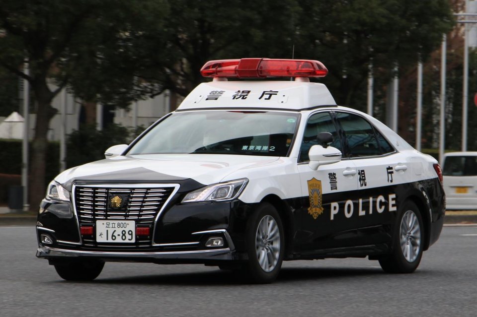 上面这些例子只是凤毛麟角,日本警察都是采用自己本土车型作为警车