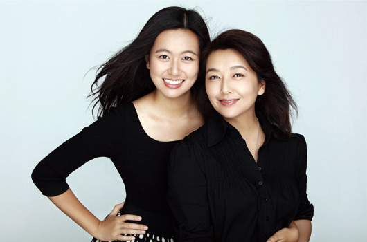 她出道27年冷艳很多人,却成单亲妈妈,时隔多年公布小15岁的