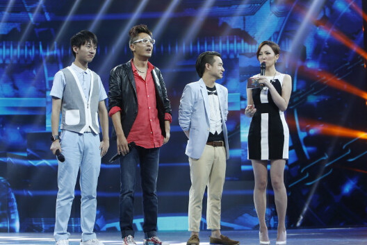 她是安徽卫视主持人春晚最性感女主持如今31岁美得不像话