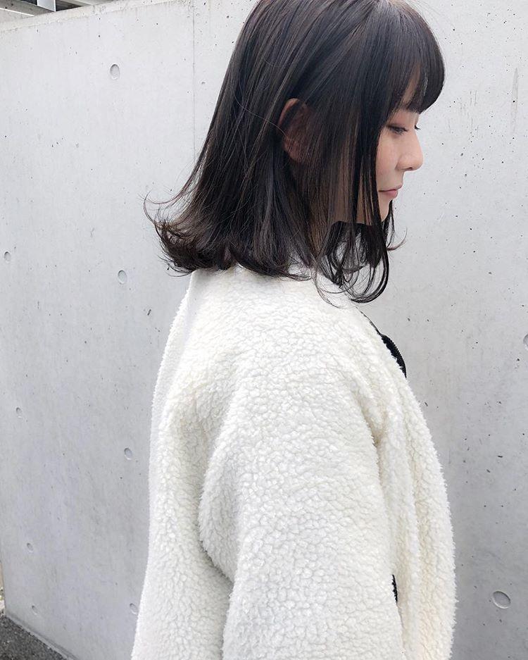 知性女生就应该有一款齐肩短发,优雅又时尚