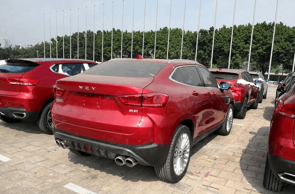 首台魏派p8 gt正式现身, 跨界车身配四出排气,迎战全新比亚迪唐