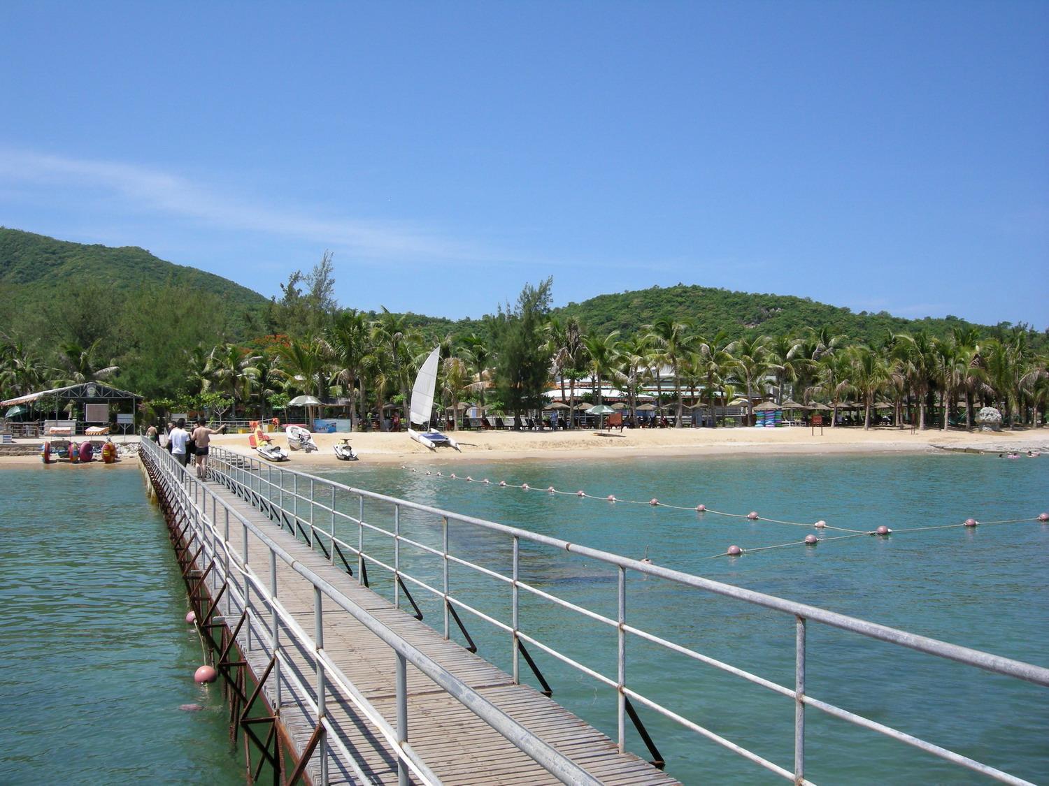 三亚情人湾:一个你来了,就不想走的海湾 我赌你喜欢这里