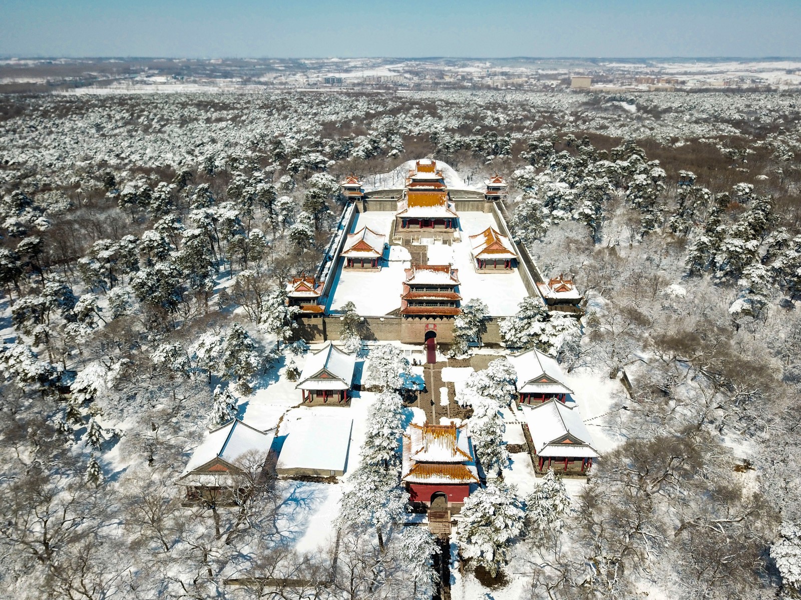 航拍雪后沈阳福陵 白雪皑皑如林海雪原壮美秀丽