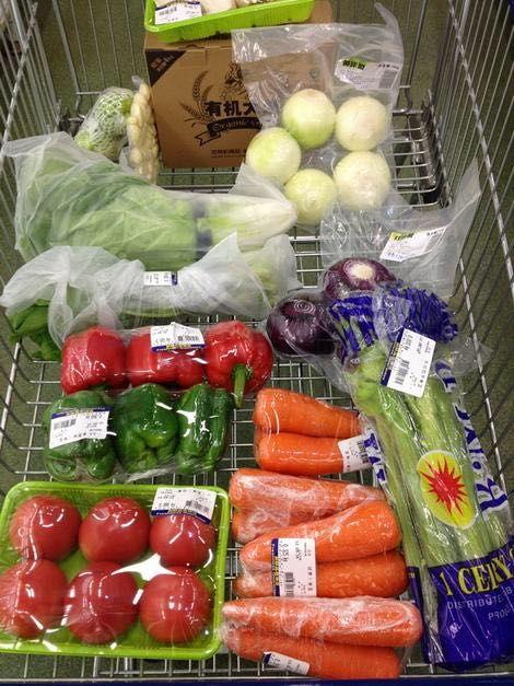 出差回家没有进门,老婆就让我去买菜,看屋里褶皱的床单,我哽咽